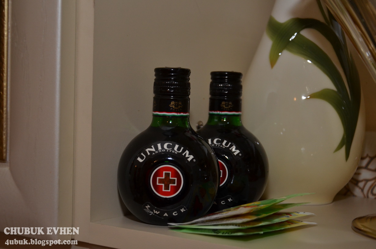 Illustration for article titled Tuti, hogy sosem láttál ilyen elképesztő, összelopott mesekastélyt