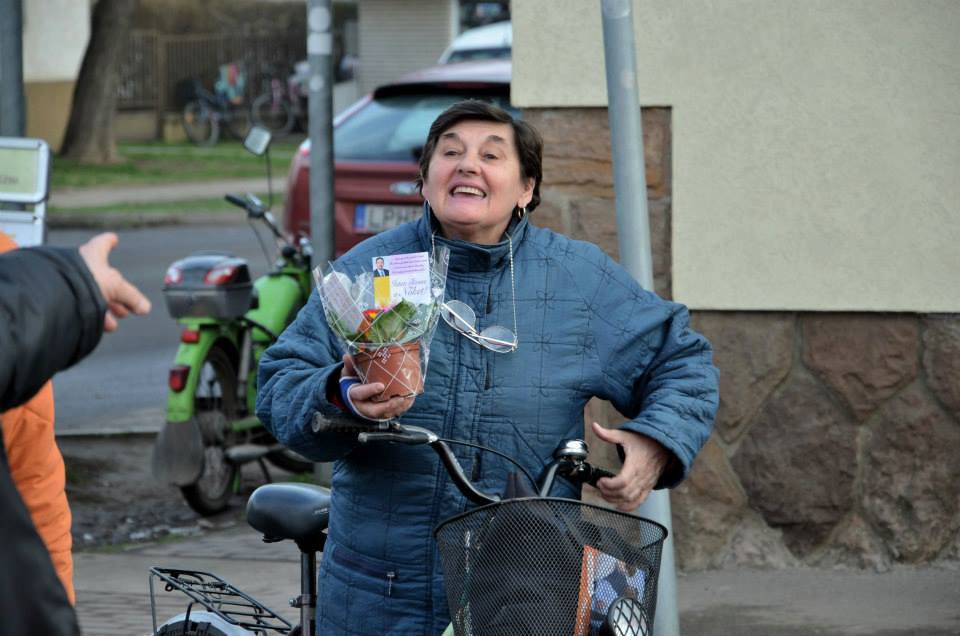 A fideszes Pócs János családi albumot készített a szavazóiból