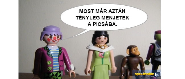 Illustration for article titled Itt az Összefogás rövid története Playmobil bábukkal eljátszva