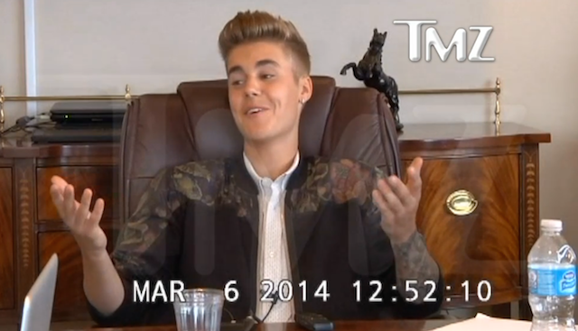 Justin Bieber egy igazi seggarc, és nem tudom levenni róla a szemem