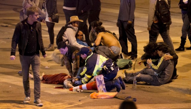 Teljes gázzal kaszálták el a fesztiválozókat, 2 halott, 23 sebesült