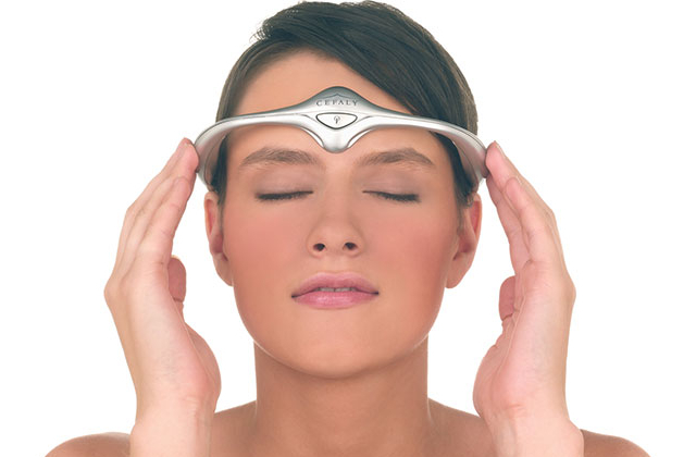 Ettől a kicsit nevetséges fejpánttól szinte teljesen elmúlik a migrén