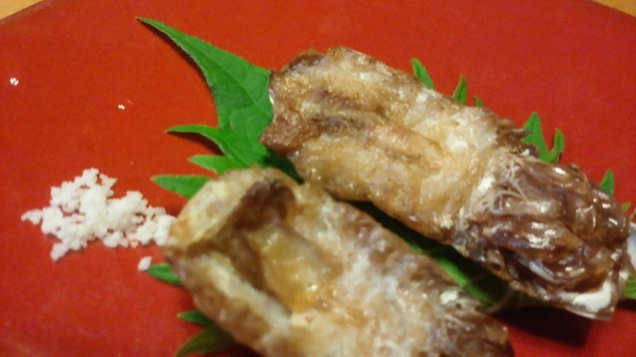 Illustration for article titled Egyél sült pincebogarat az állatkertben! Olyan, mint a garnéla