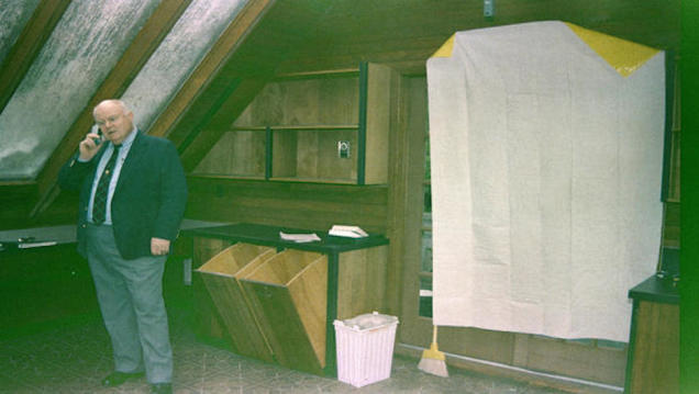 Illustration for article titled Virágágyásba szúrt levéllel búcsúzott Kurt Cobain