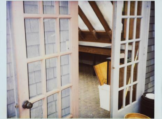 Illustration for article titled Virágágyásba szúrt levéllel búcsúzott Kurt Cobain