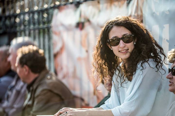 Illustration for article titled A Fidesz galériája szerint a békemenetesek főleg cool fiatalok voltak