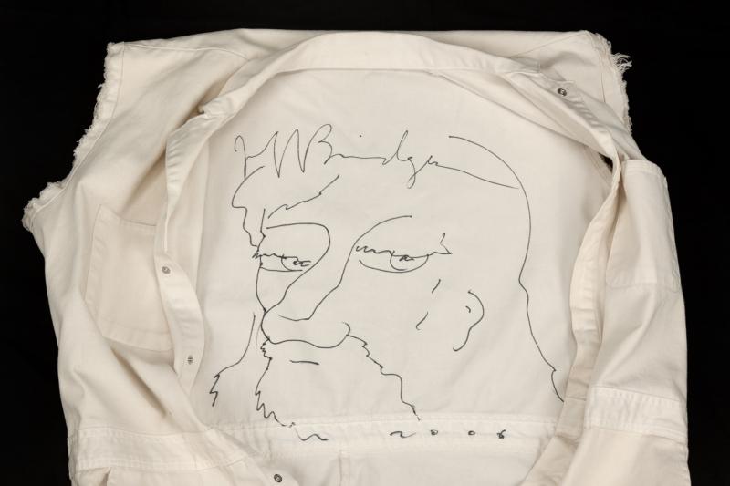 Illustration for article titled Ettől az élethű David Hasselhoff-szobortól kiráz a hideg