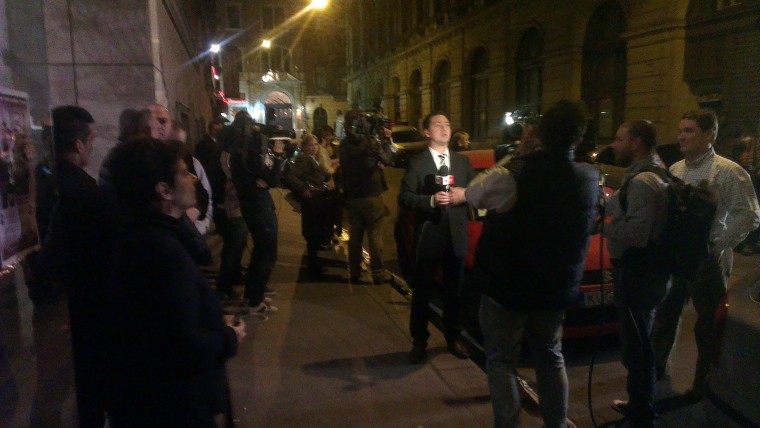 Illustration for article titled Billeg a Fidesz-kétharmad, bejut az LMP (percről percre)