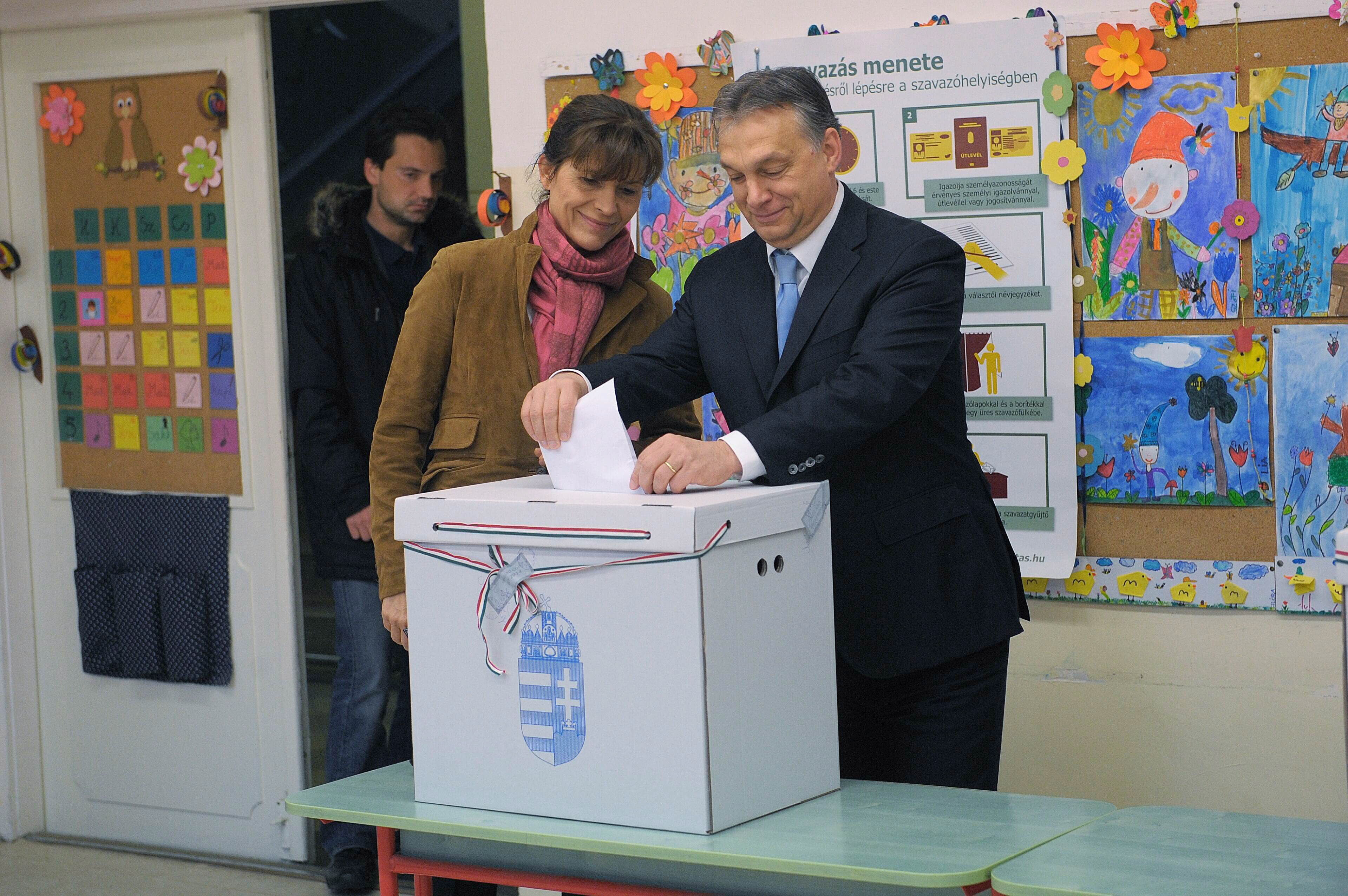 Lemondott az MTI fotós főnöke Orbán miatt