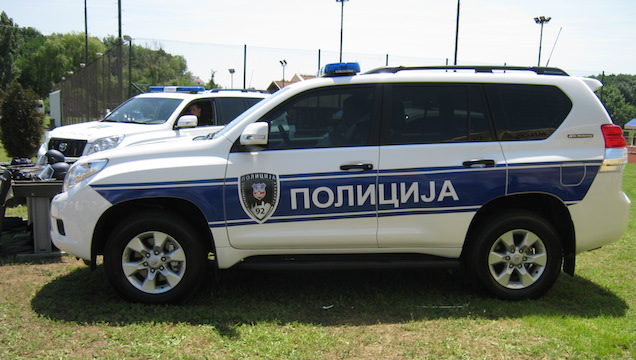 Szerbiában kirúgják a teljes rendőri vezetést