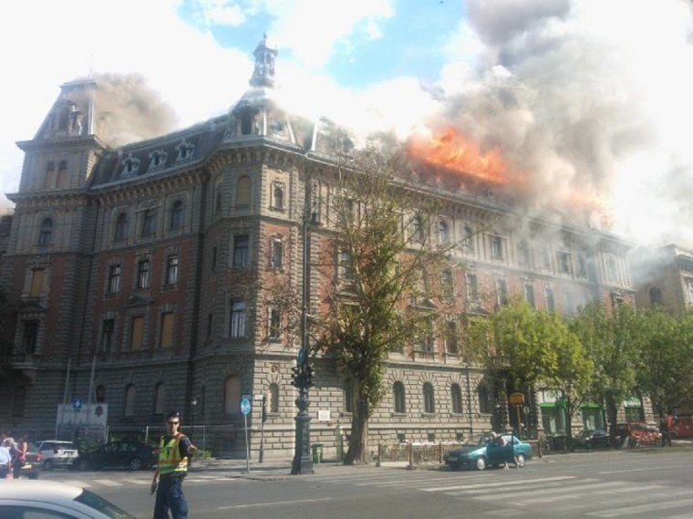 Illustration for article titled Mi ez az óriási tűzvész a Liget közelében? (frissítve)