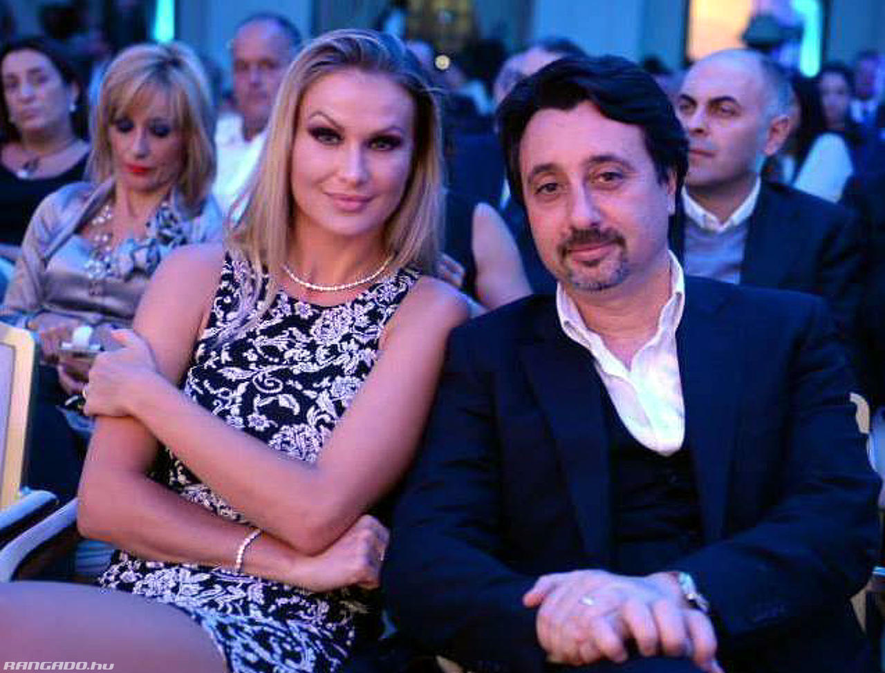 Illustration for article titled Híres pornós férje a Haladás marketingigazgatója