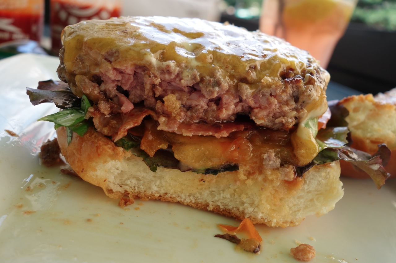 A legjobb budapesti hamburger olyan, mintha egy péniszt kapnál be