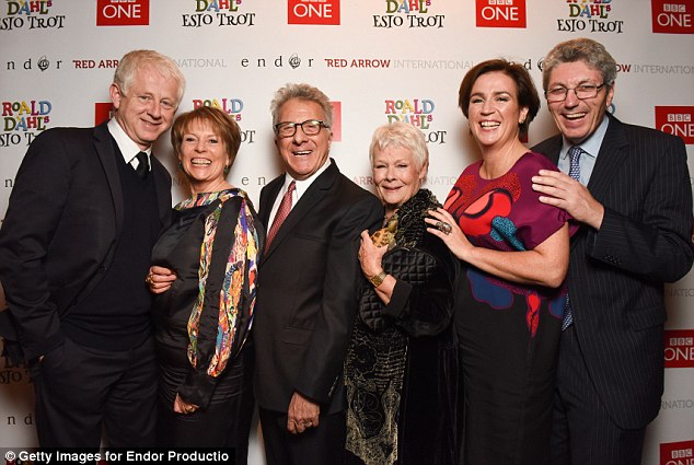 Illustration for article titled Judy Dench, Dustin Hoffman és teknős békák parádéja a filmvásznon