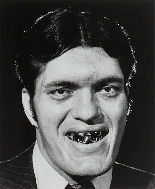 Meghalt a legijesztőbb James Bond-gonosz