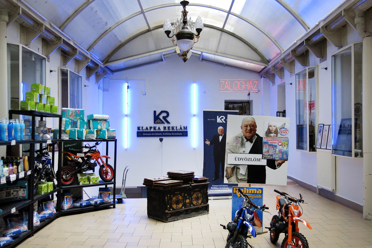 Illustration for article titled Na, pont ilyennek képzelted a Vámház körút 9-et?