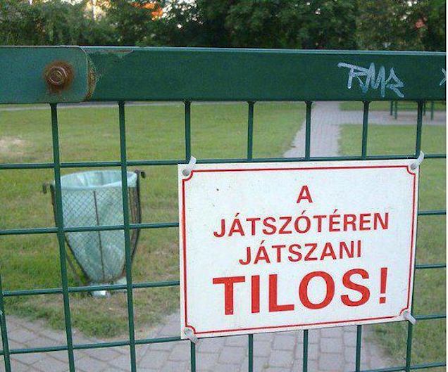 A viccesen hülye táblák világában ezután már nem jöhet semmi új