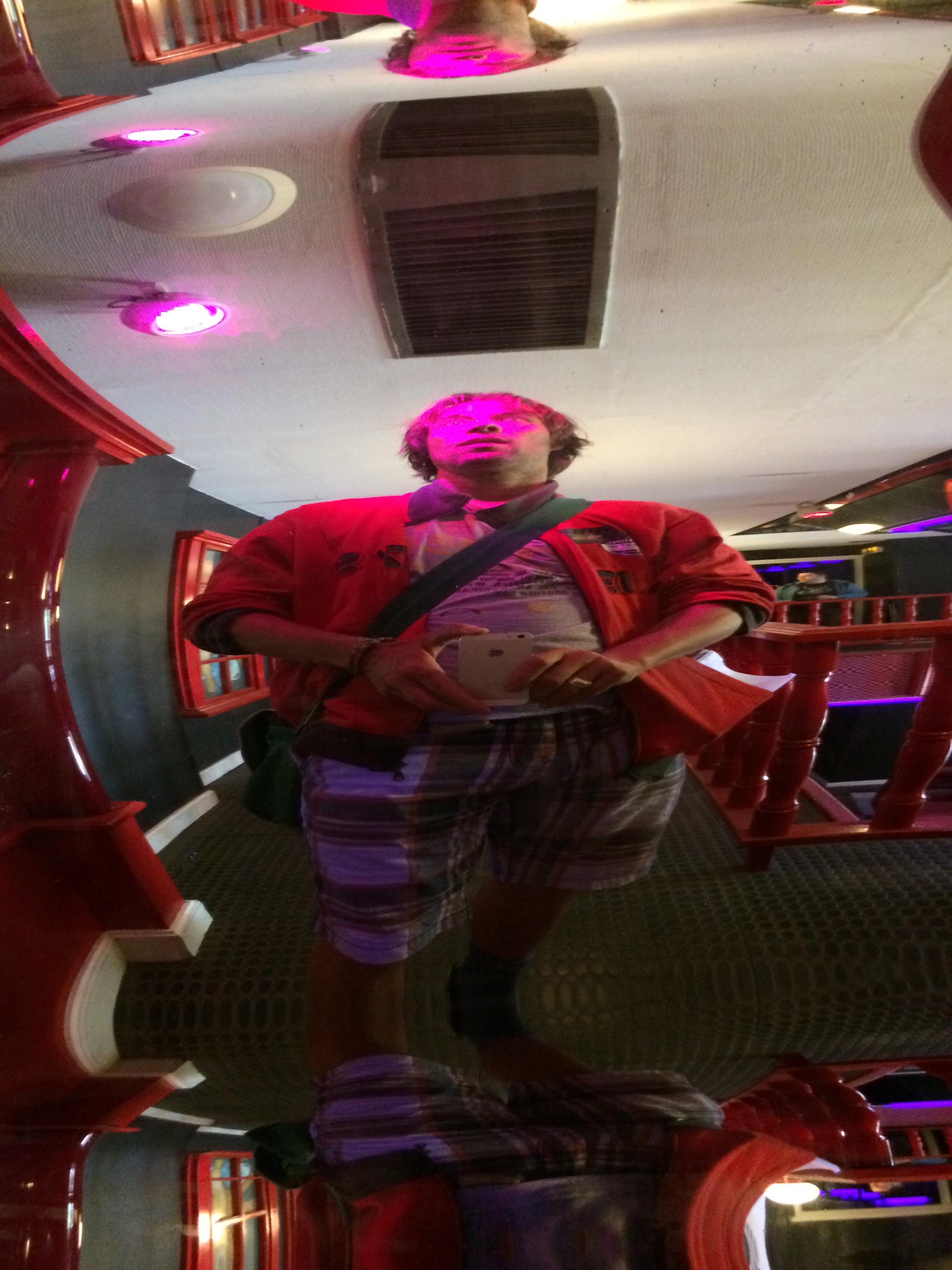 Illustration for article titled Így robbant le a hullámvasút a Vidámpark újranyitóján