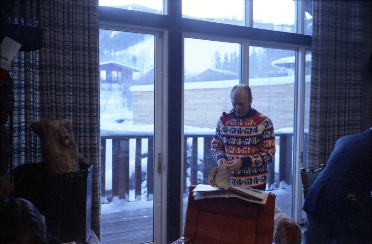 Illustration for article titled Megtaláltuk Matolcsy György titkos pulóverét