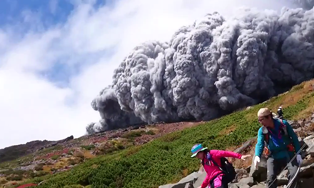Ilyen, amikor rád robban egy hegy