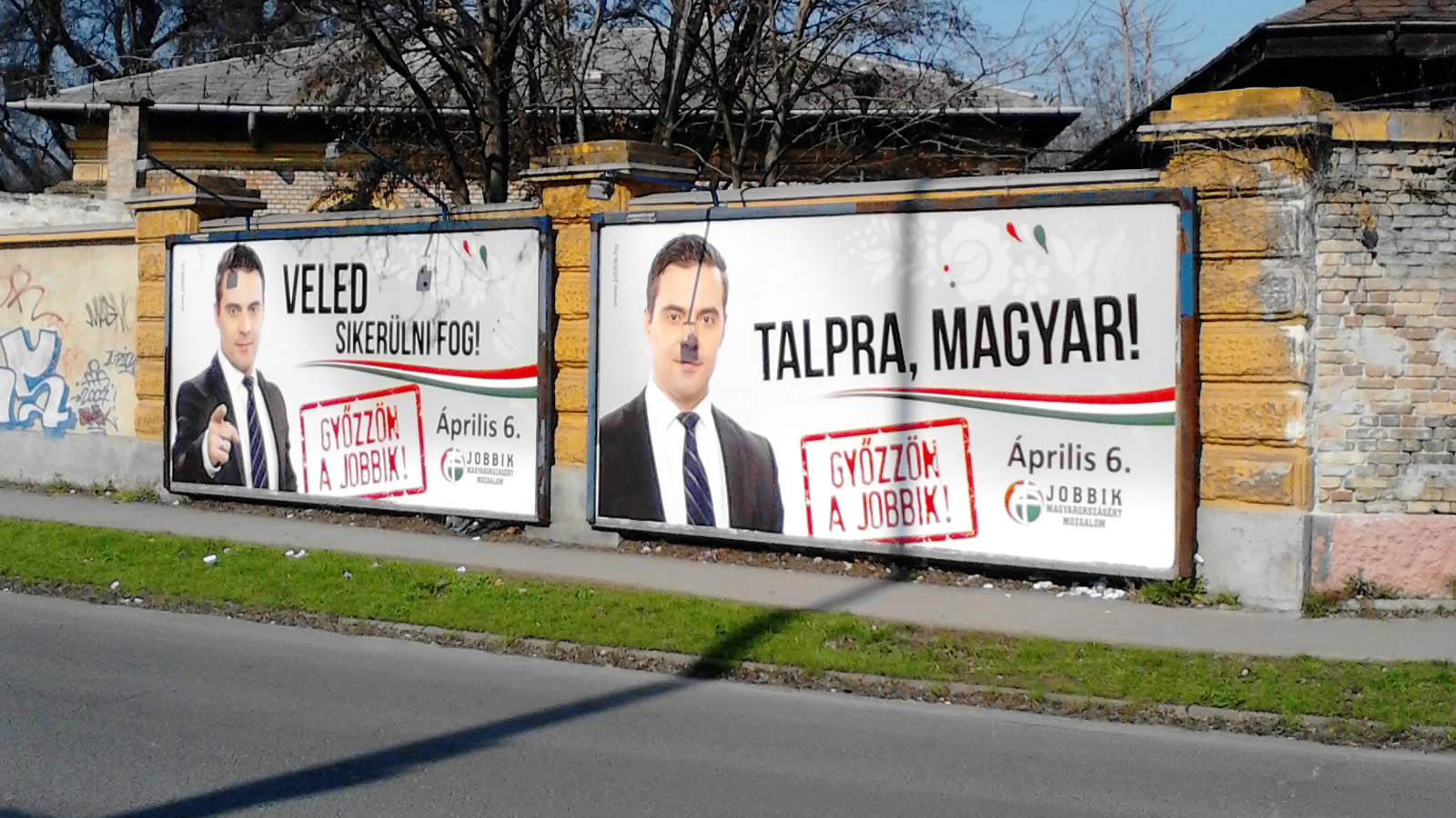 Vona Gábor kefebajuszt növesztett