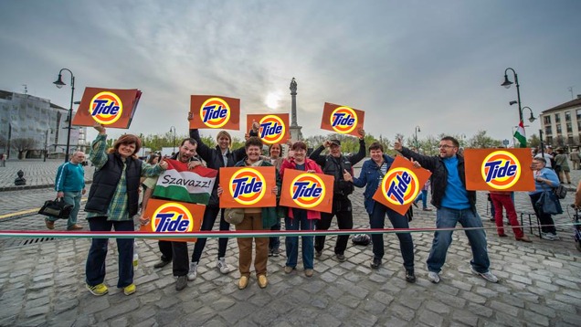 Wermer András a sírból is eladta a mosószert