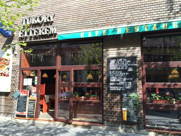 Illustration for article titled Zsír és kommunizmus: a Tüköry étterem