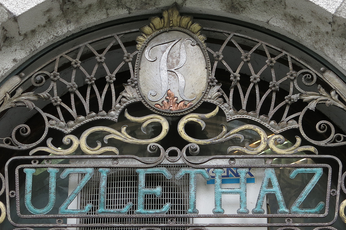 Illustration for article titled Na, pont ilyennek képzelted a Vámház körút 9-et?