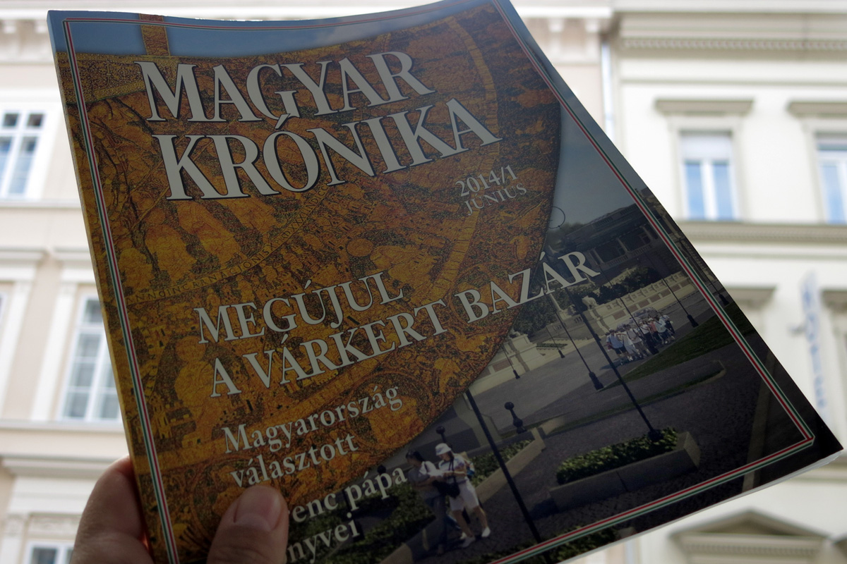 Illustration for article titled Lapozzátok át ti is a Magyar Krónika friss és ropogós első számát!