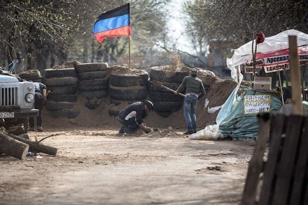 Eddig hét halott Szlavjanszkban, az oroszok hadgyakorlatoznak