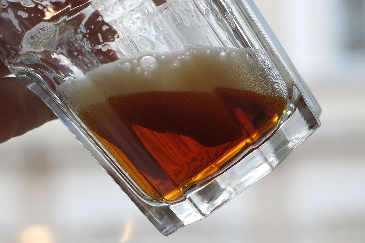 Illustration for article titled Kiváló ukrán sörrel vágtunk vissza a nagyszerű orosz halnak