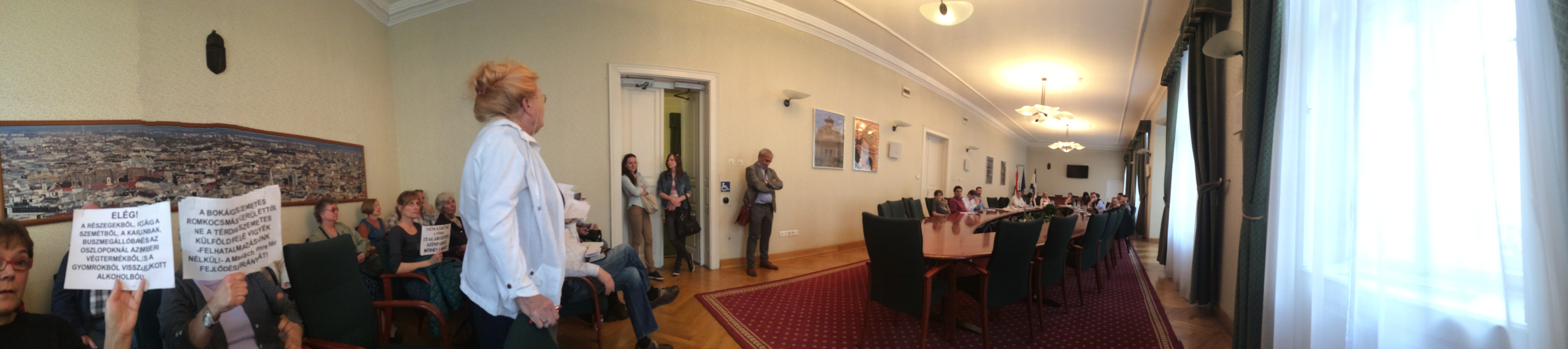 Nem lesz bódéváros a Madách téren. Borfesztivál sem lesz a Madách téren