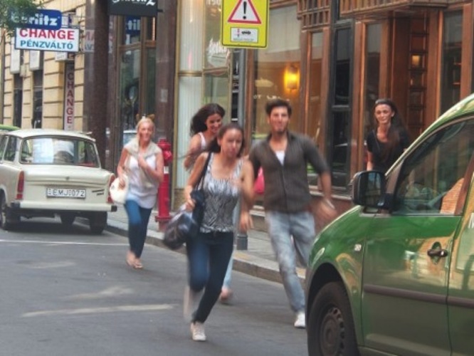 Újraforgatta a Hír Tv az Aranykéz utcai robbantást