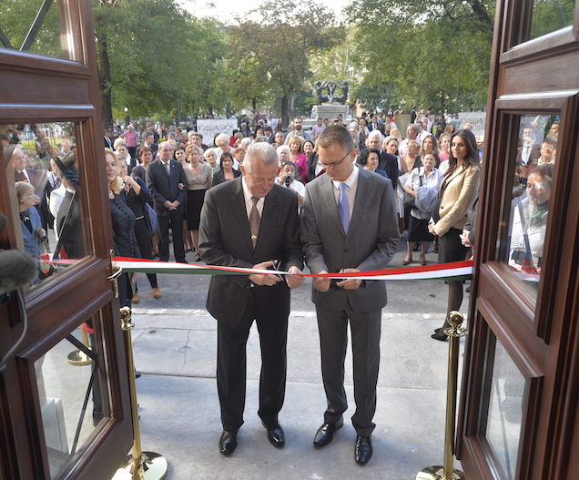 Ti elhiszitek, hogy Schmitt Pál a Nemzet Sportolója-jelöltek közt van?