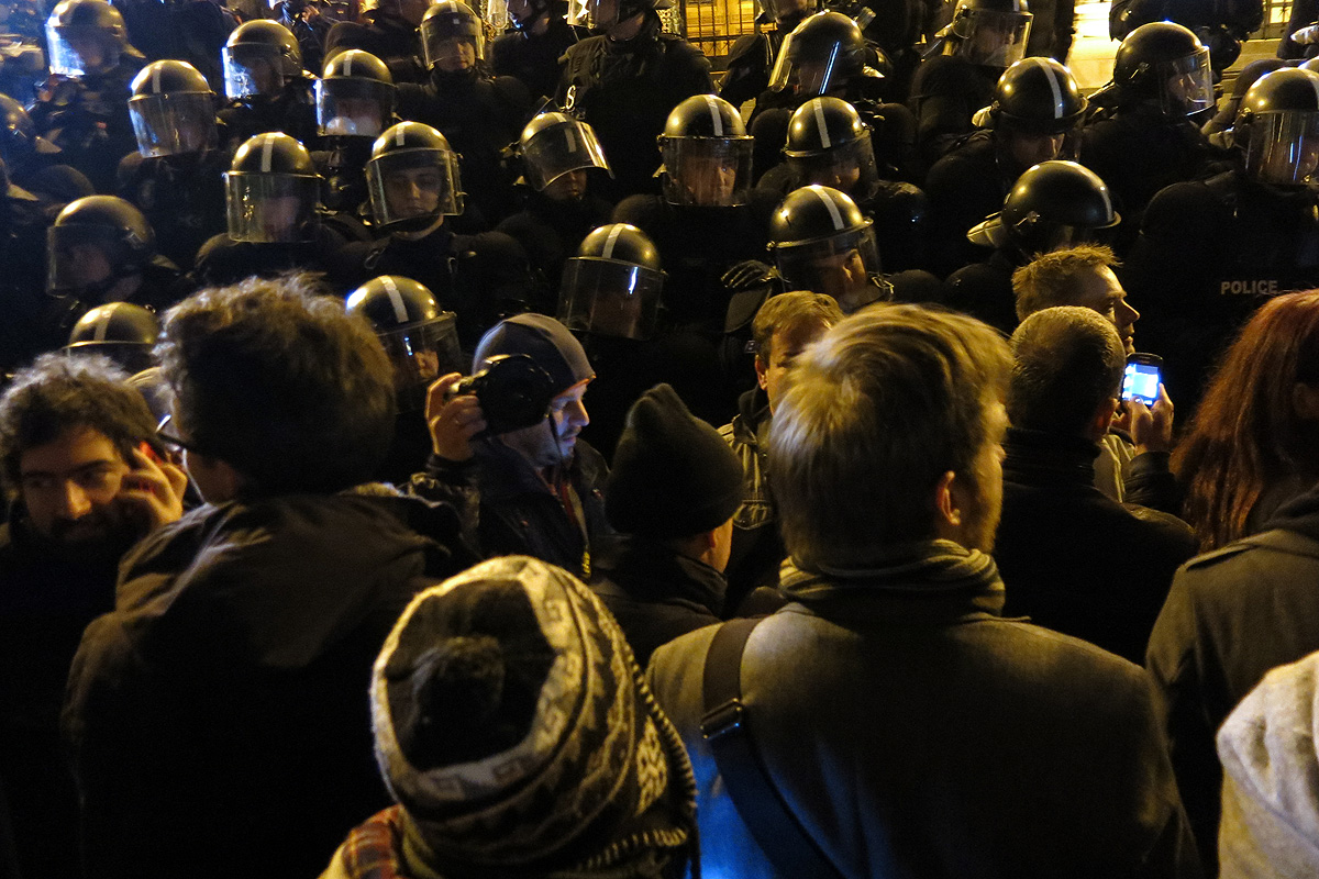 Illustration for article titled Game Over – képeink a kedd esti tüntetésről