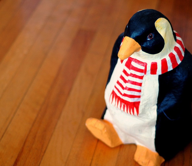 Illustration for article titled Az MSZP piros sálakkal készül a pénteki tüntetésre