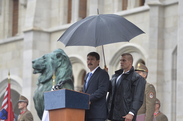 Szerintetek létezik olyan, hogy nemzeti esernyő?