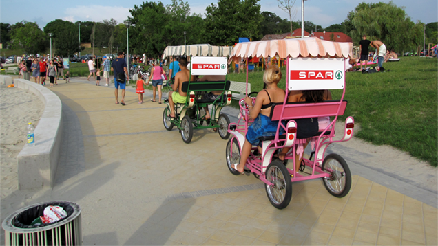 Illustration for article titled Magyarországnak is van homokos tengerpartja – Dubaj-teszt Velencén