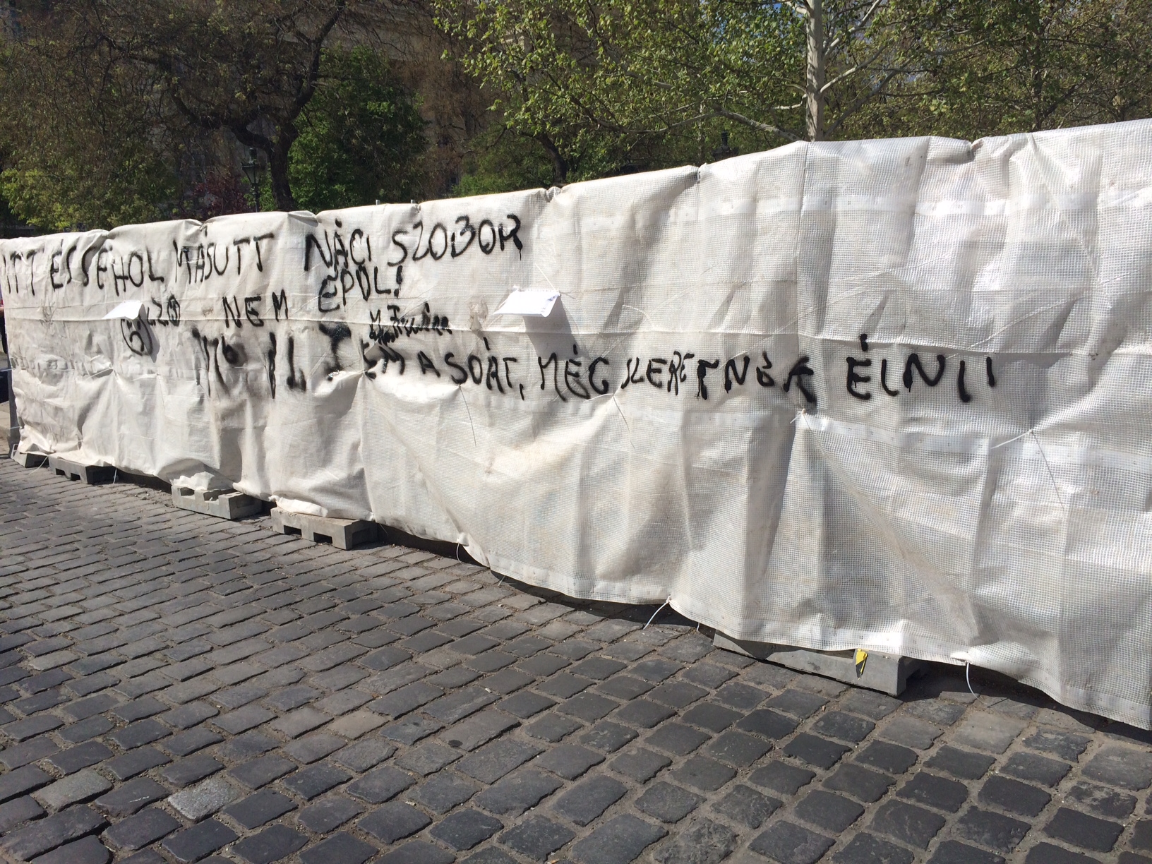 Illustration for article titled Tényleg, miért kell ezt csinálni szegény zsidó nénikkel?