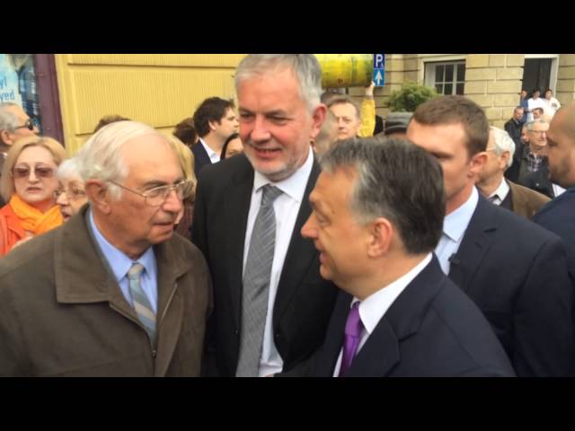 Még csak 11 óra, és Orbán már majdnem elsírta magát a nyílt utcán