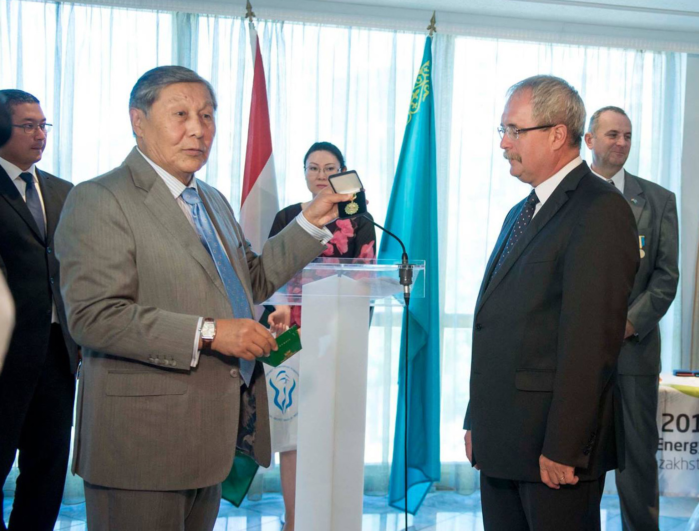 Illustration for article titled POLITIKONC#10