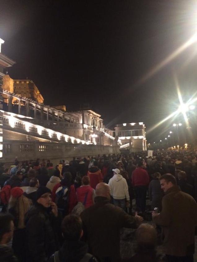 Illustration for article titled És most végezetül énekeljük el együtt a Himnuszt!