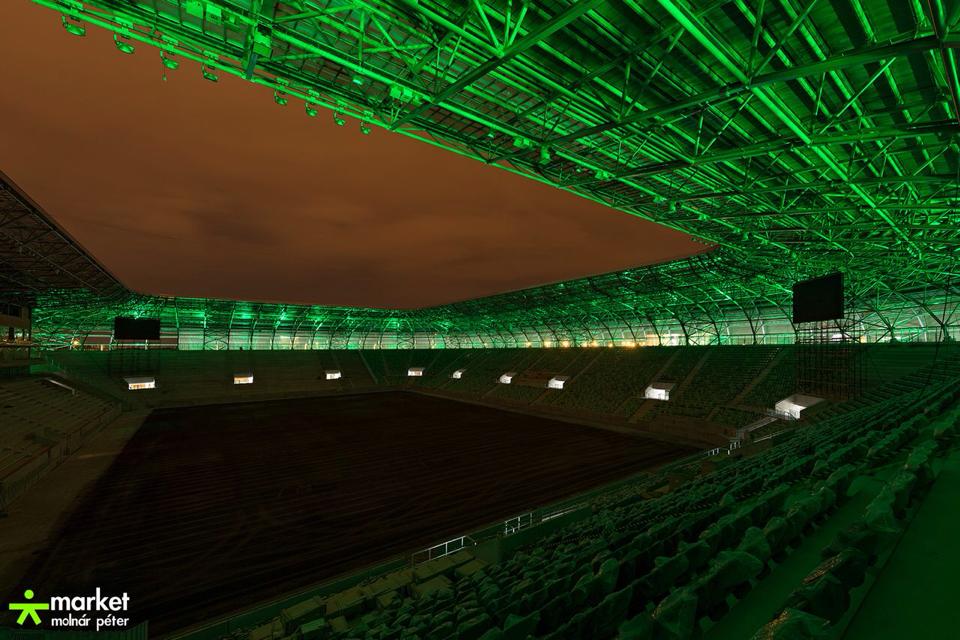 Illustration for article titled Na jó, akkor kiteszek néhány fényképet egy épülő magyar stadionról