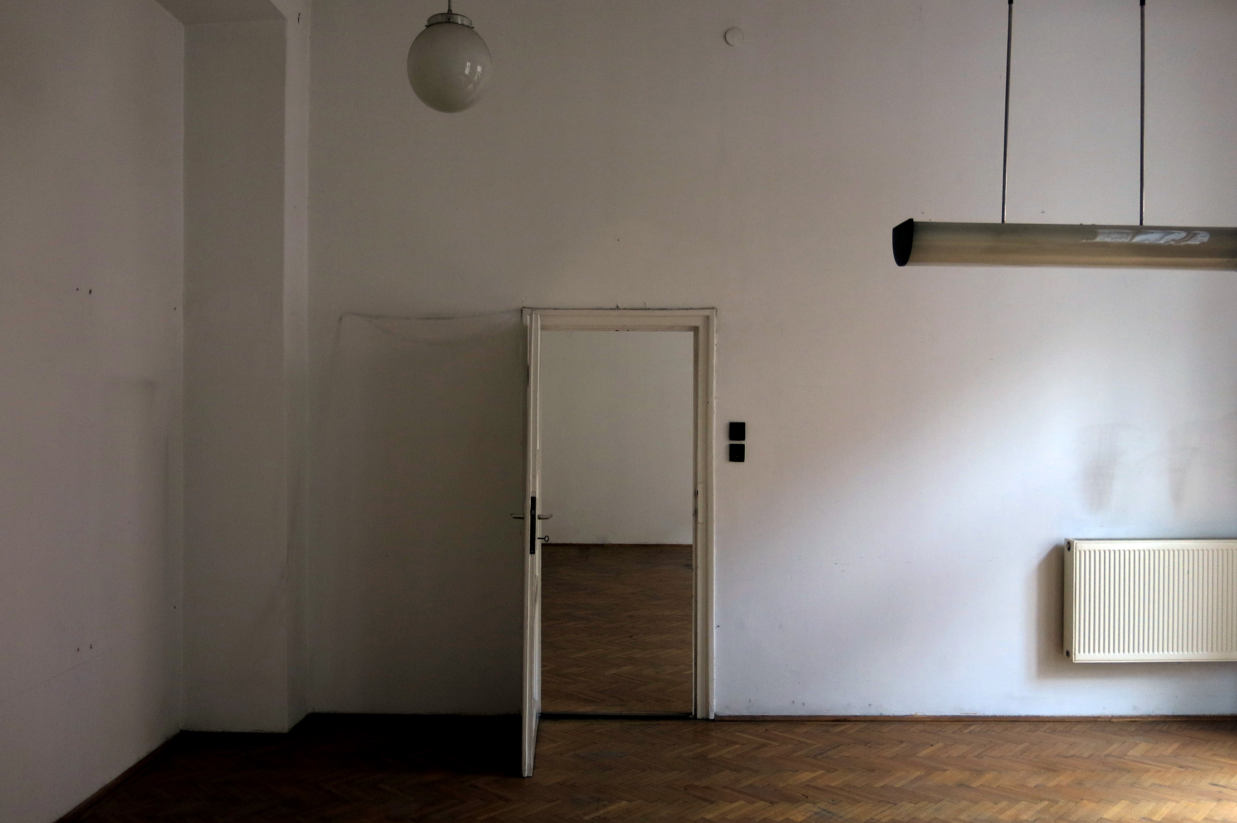 Illustration for article titled Ebbe az Andrássy úti bérpalotába költözik a Cink