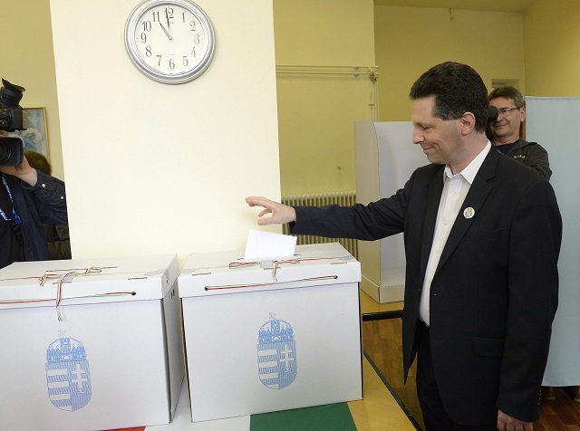 Illustration for article titled Mit művelsz, Magyarország? (percről percre)