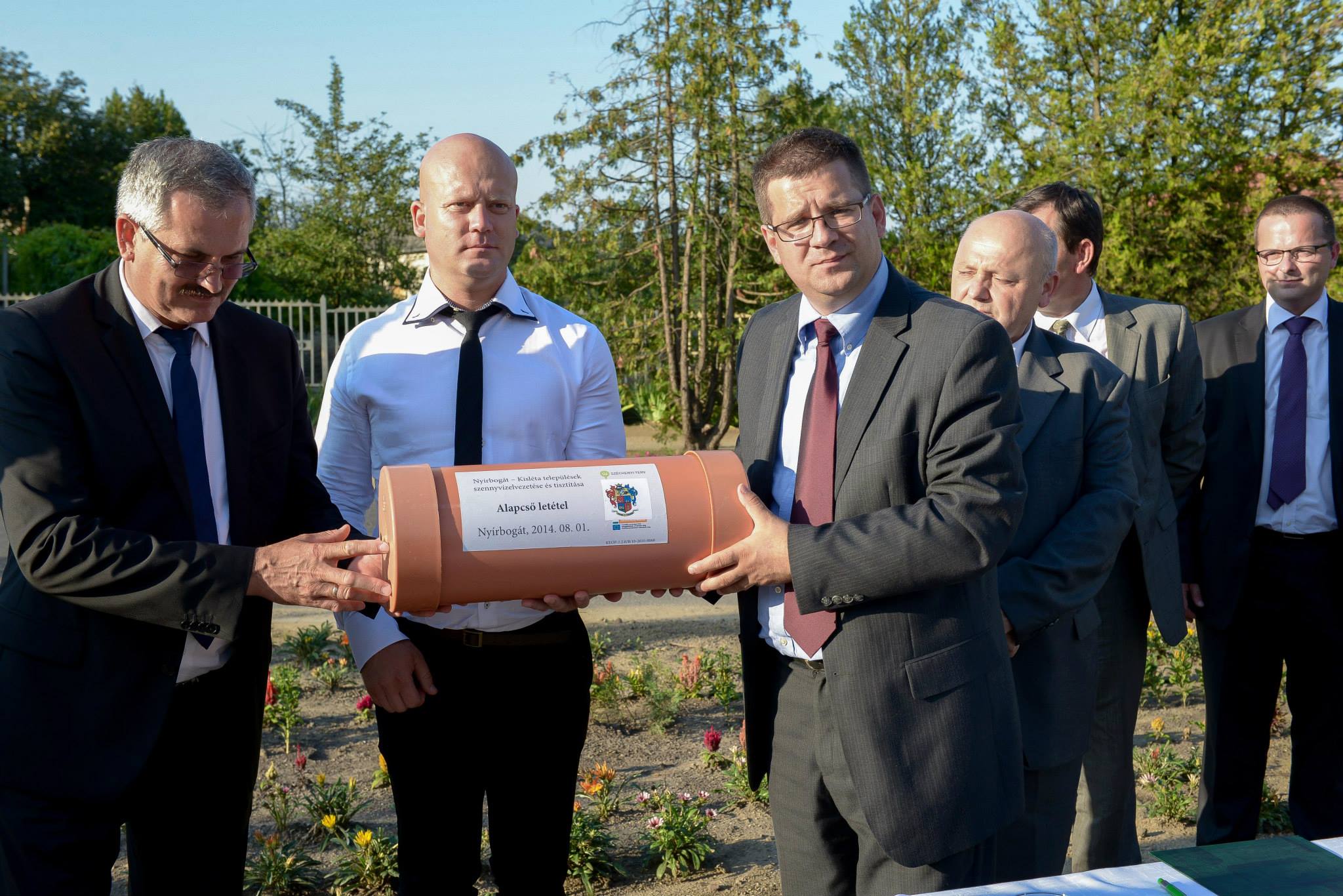 A fideszes hátország is kikelt Seszták ellen