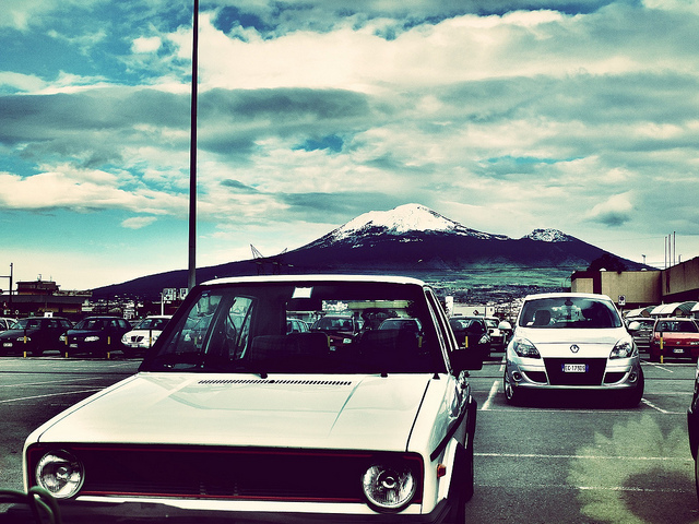 Illustration for article titled 800 millió ember a tűzhányók árnyékában