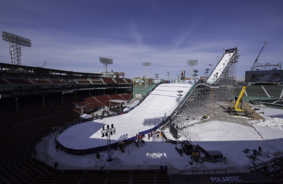 Illustration for article titled Vajon Usain Bolt hol futhatna napjainkban Budapesten 100 vagy 200 métert? HOL? SEHOL! Frissítve: Az olimpiai pályázat víziójával!