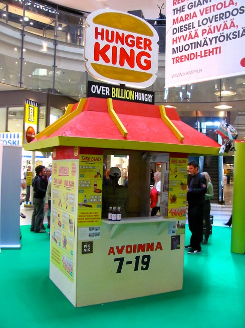 Illustration for article titled Ma nyit a Hunger King, egy finn művész válasza a magyar kormánynak