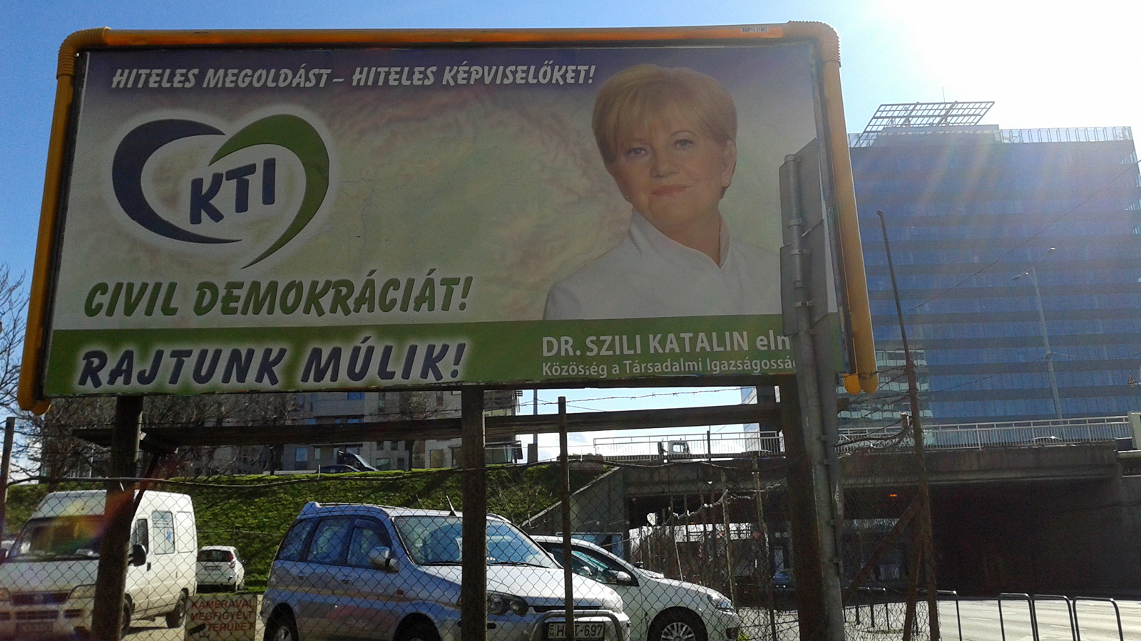 Illustration for article titled Félmilliárdot kapott kampányra Schmuck Andor és a JESZ